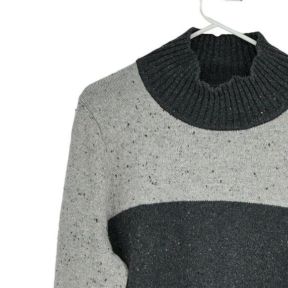 LL Bean XL Two Toned Gray Speckled Cotton/Wool/Nylon/Acrylic Mock Neck Sweater - Picture 4 of 11